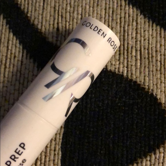 Prime and prep lip Stick - Picture 2 of 4